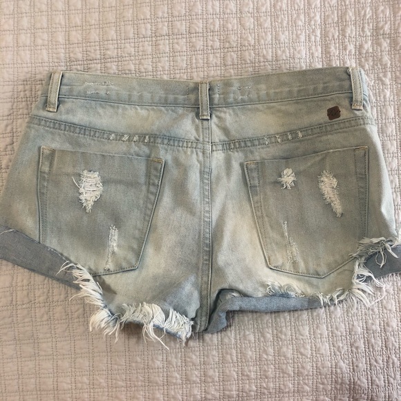 Distressed Shorts - Picture 2 of 3